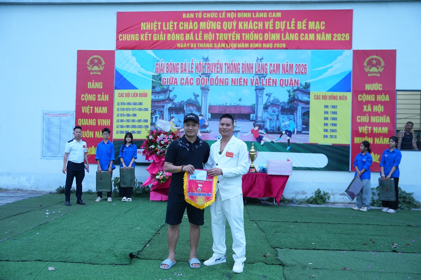 Lễ bế mạc giải bóng đá chào mừng Lễ hội truyền thống làng Cam năm 2026- Ảnh 4.