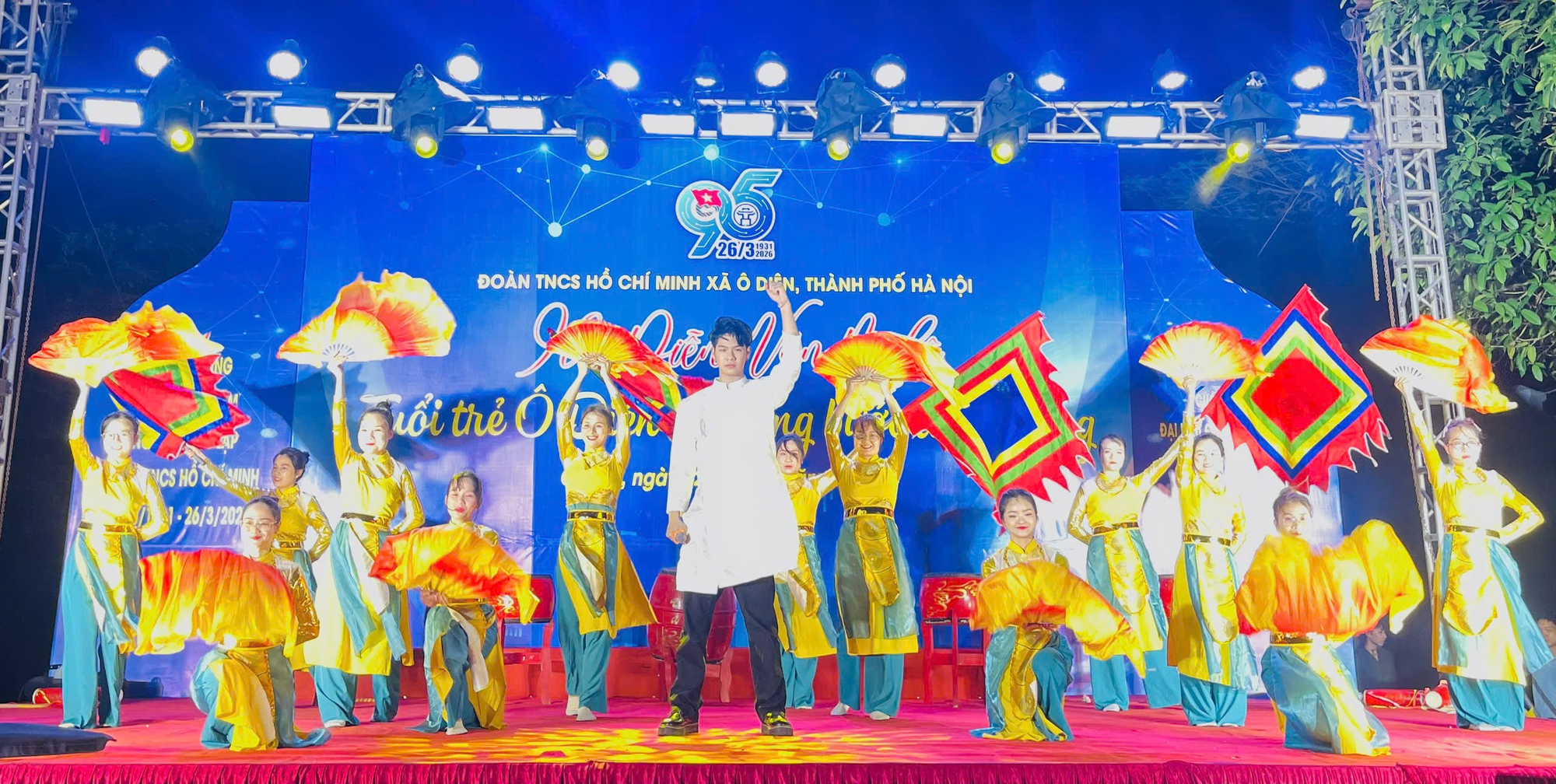 Đoàn Thanh niên xã Ô Diên tưng bừng Hội diễn văn nghệ- Ảnh 2.