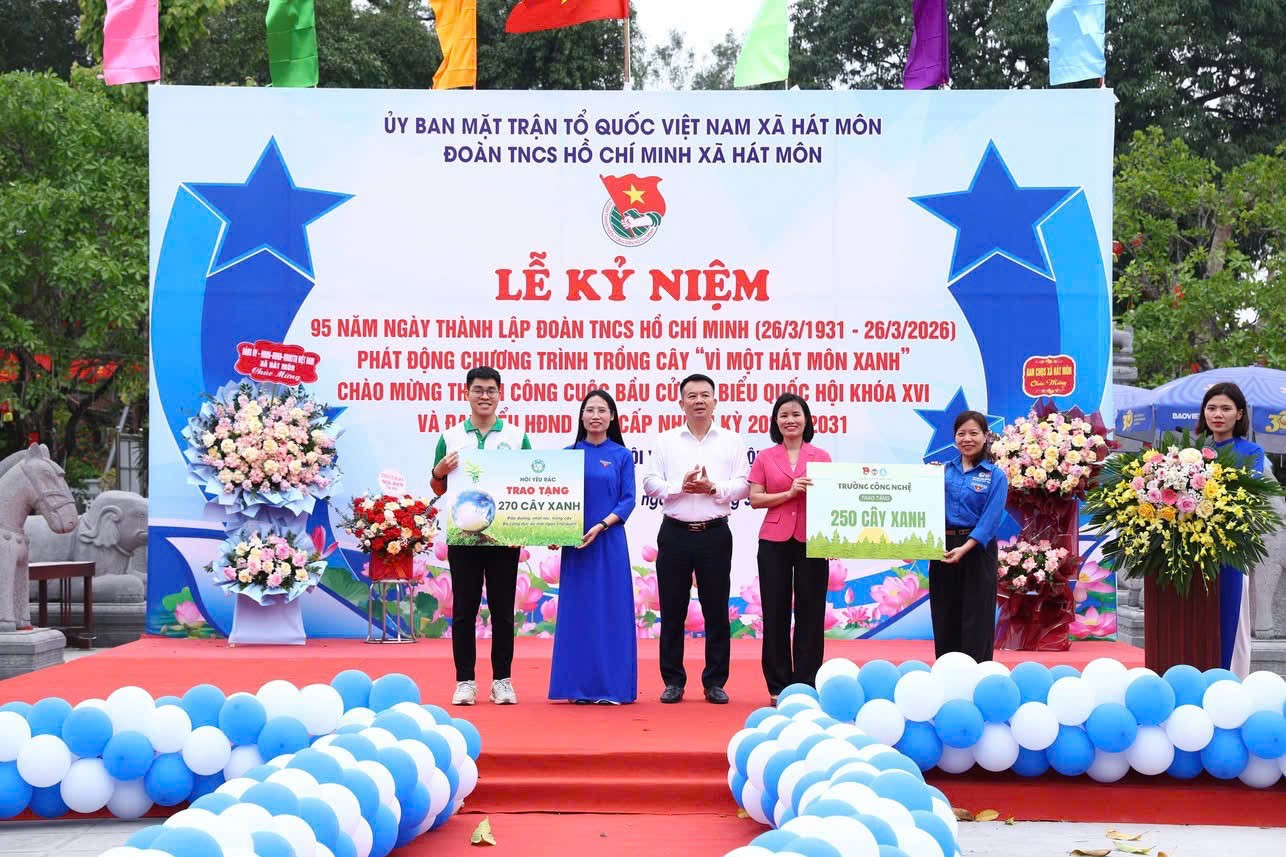 Xã Hát Môn mít tinh kỷ niệm 95 năm Ngày thành lập Đoàn Thanh niên Cộng sản Hồ Chí Minh- Ảnh 4.