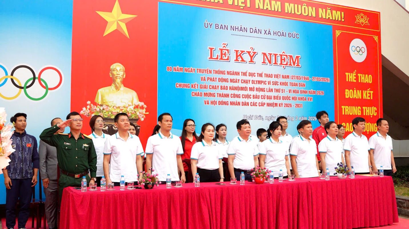 300 vận động viên xã Hoài Đức lan tỏa tinh thần thể thao tại Ngày chạy Olympic năm 2026- Ảnh 1.