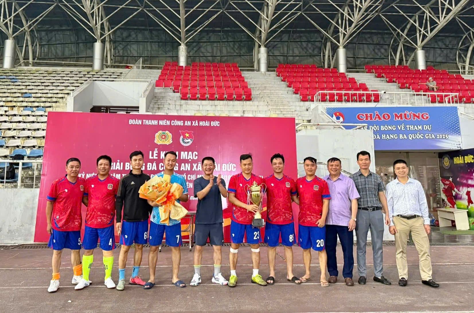 Bế mạc Giải bóng đá Công an xã Hoài Đức” năm 2026.- Ảnh 5.