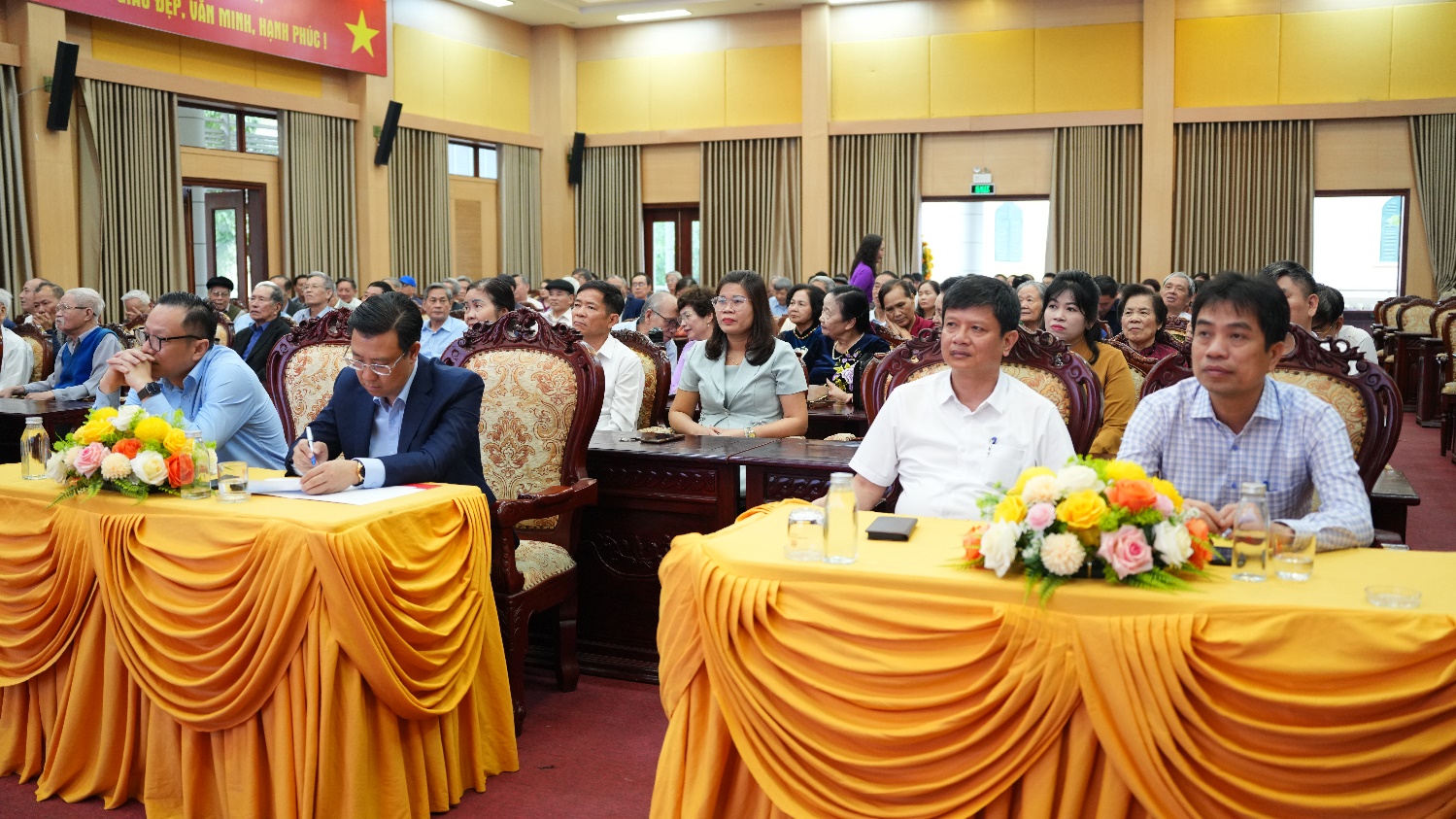 Gặp mặt Hội cán bộ chủ chốt hưu Hoài Đức- Ảnh 1.