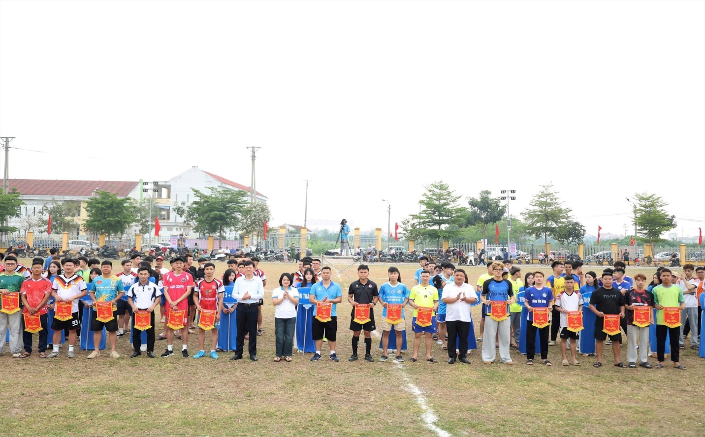 Xã Mê Linh tổ chức Giải bóng đá tranh cúp Hai Bà Trưng năm 2026- Ảnh 5.