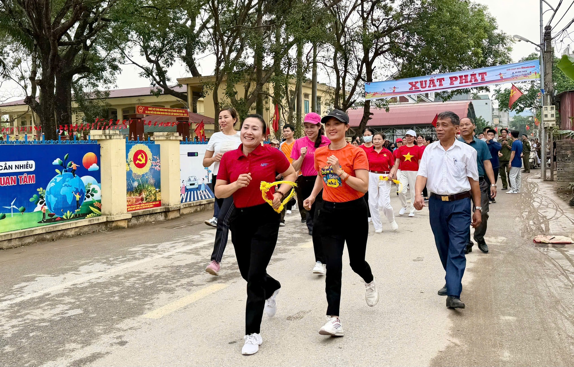 Xã Ứng Thiên: 1.600 người tham gia Ngày hội chạy vì sức khỏe toàn dân- Ảnh 11.