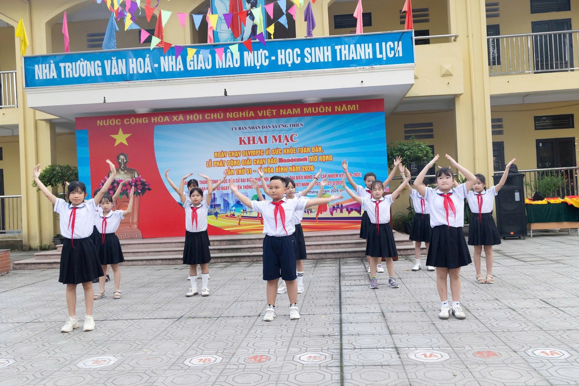 Xã Ứng Thiên: 1.600 người tham gia Ngày hội chạy vì sức khỏe toàn dân- Ảnh 3.