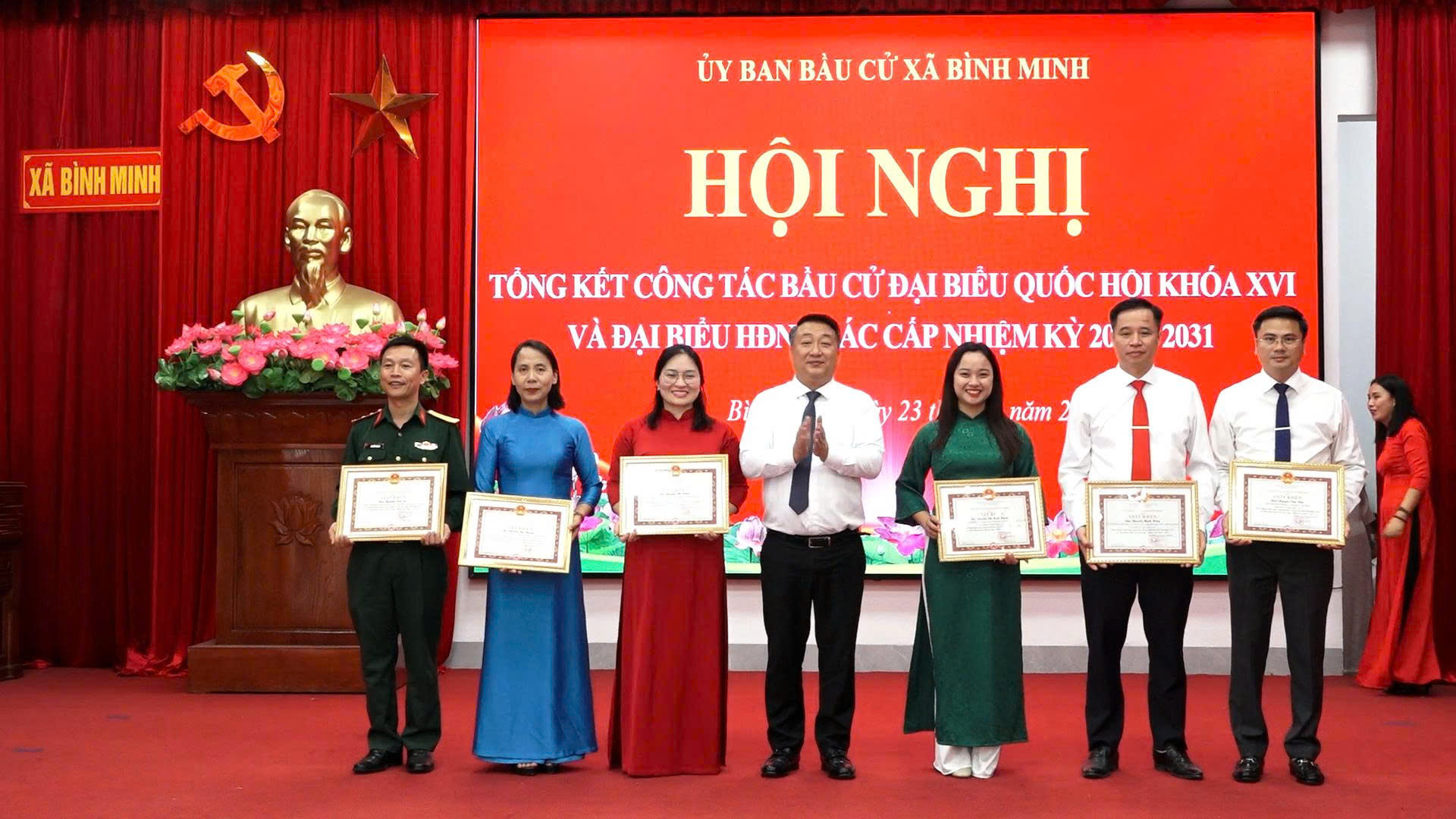 80 tập thể, 326 cá nhân được khen thưởng trong công tác bầu cử