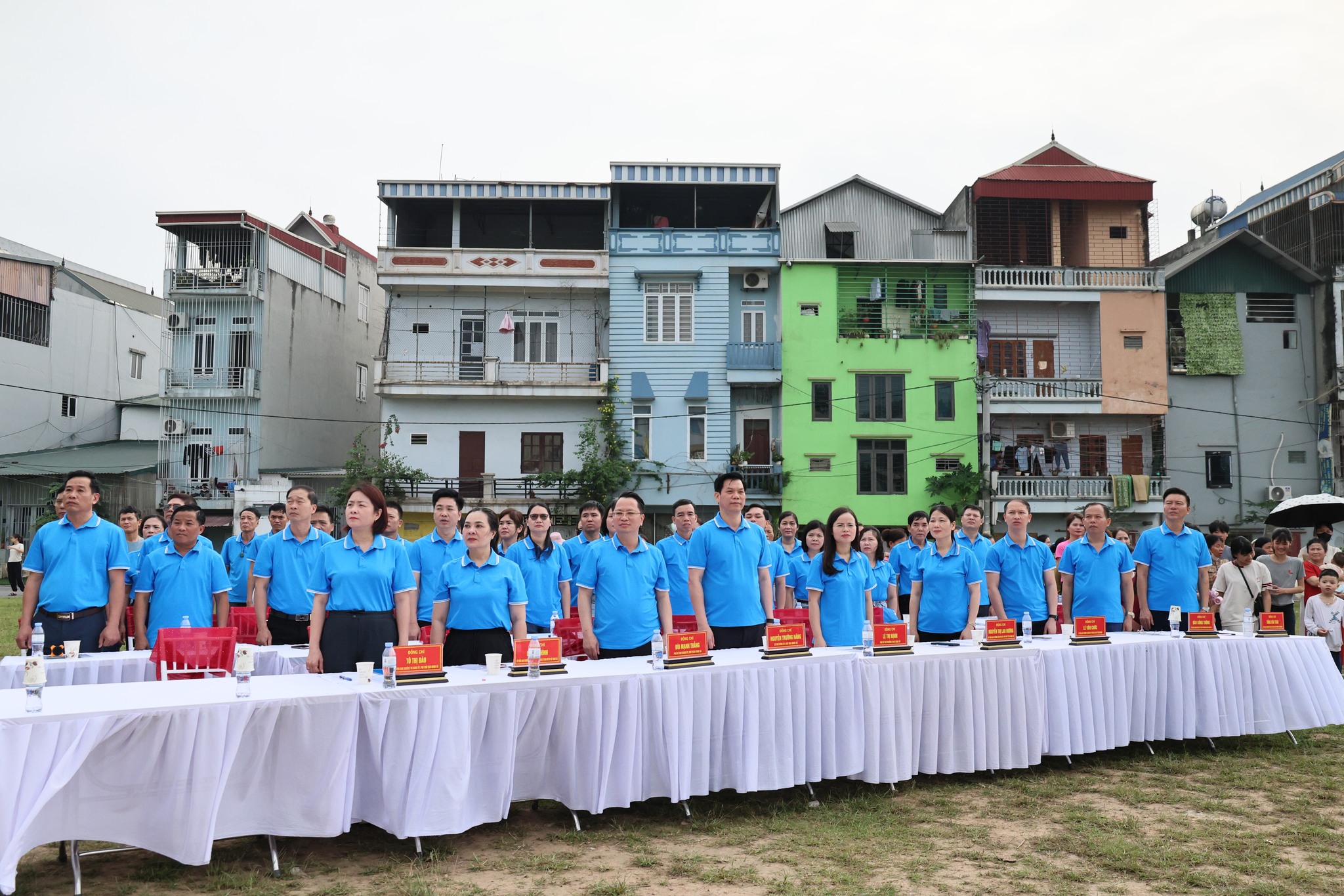 Một số hình ảnh cán bộ, công chức, học sinh và nhân dân xã Quảng Bị tham gia Ngày chạy Olympic vì sức khỏe toàn dân năm 2026- Ảnh 1.