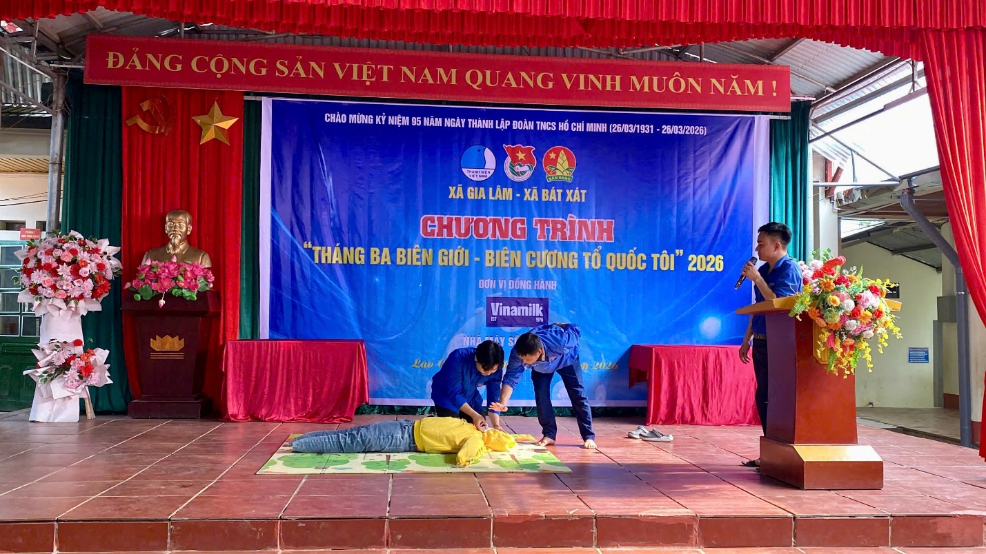 Đoàn xã Gia Lâm tổ chức chương trình “Tháng ba biên giới – Biên cương Tổ quốc tôi” tại Lào Cai- Ảnh 7.