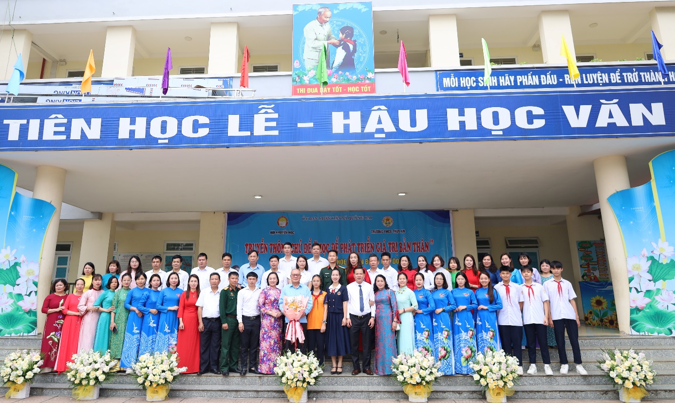 Chương trình truyền thông “Học để phát triển giá trị bản thân” tại Trường THCS Thụy An- Ảnh 1.
