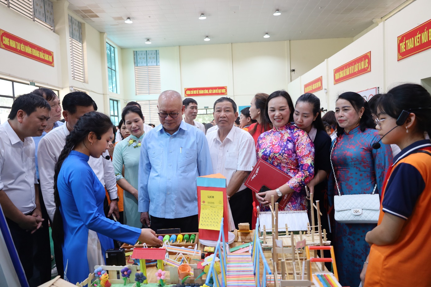 Chương trình truyền thông “Học để phát triển giá trị bản thân” tại Trường THCS Thụy An- Ảnh 2.