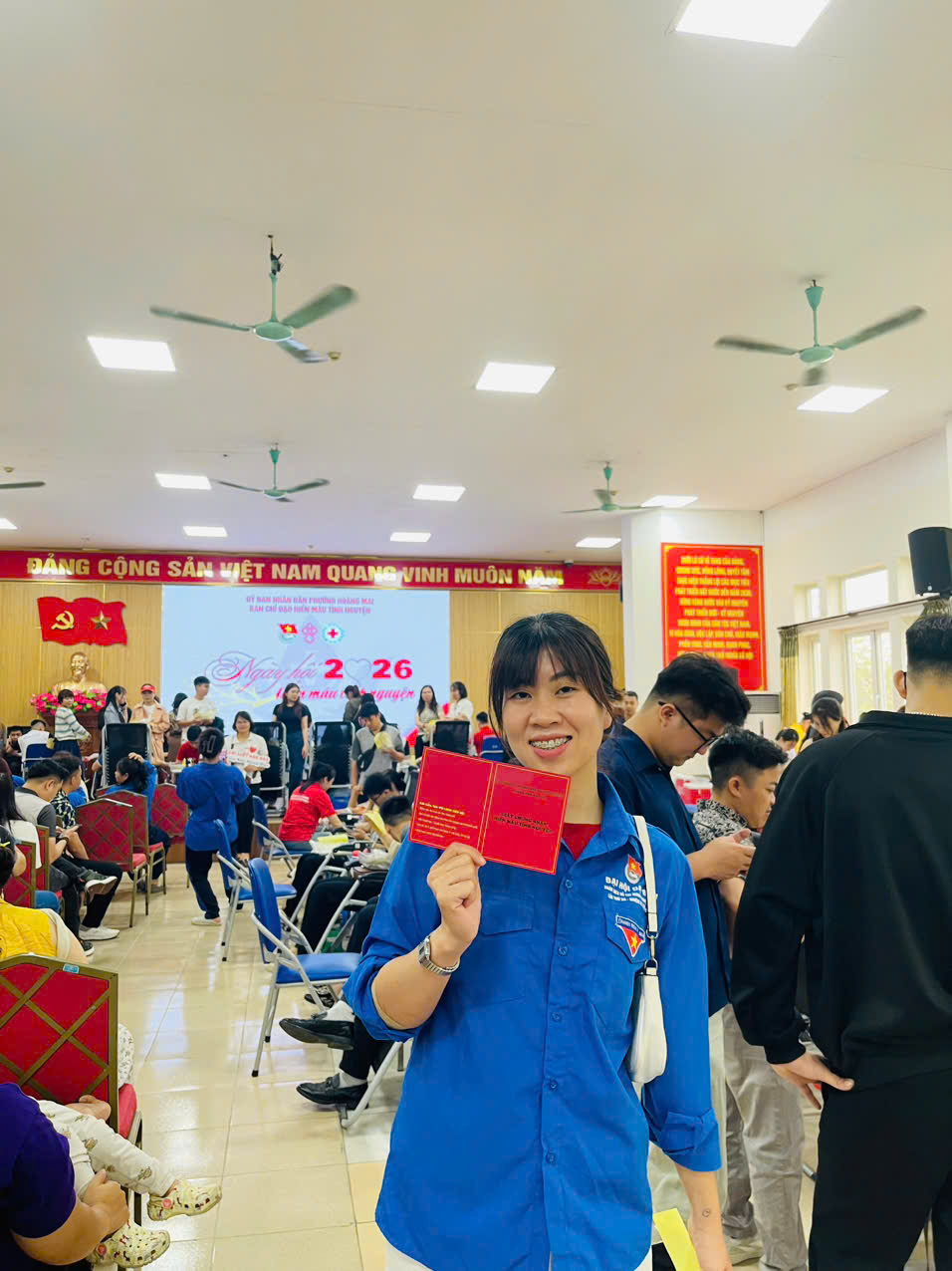 "MỖI GIỌT MÁU CHO ĐI- MỘT TẤM LÒNG Ở LẠI" CỦA ĐOÀN VIÊN CÔNG ĐOÀN TRƯỜNG MẦM NON HOA MAI.- Ảnh 6.