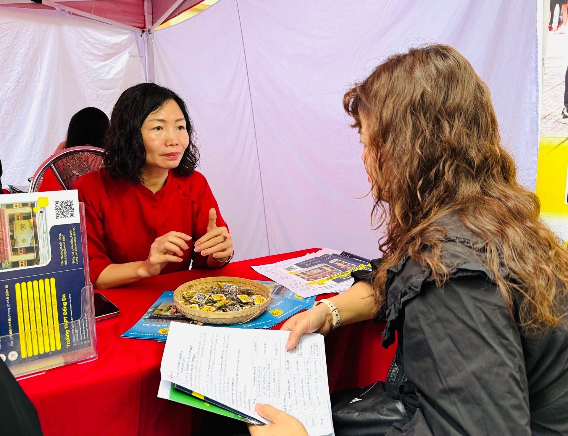 Định hướng tuyển sinh lớp 10: Gỡ “nút thắt” chọn trường cho học sinh lớp 9- Ảnh 1.