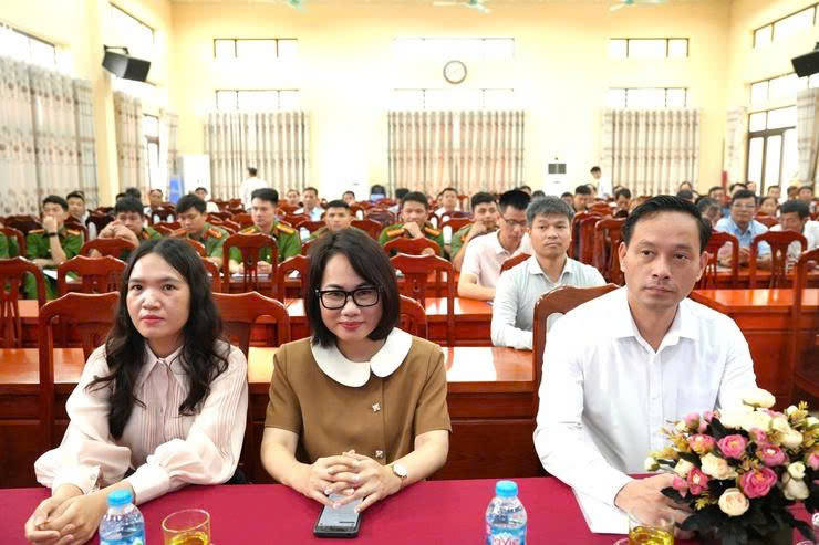 Bồi dưỡng kỹ năng xử phạt vi phạm hành chính cho cán bộ cơ sở- Ảnh 1.