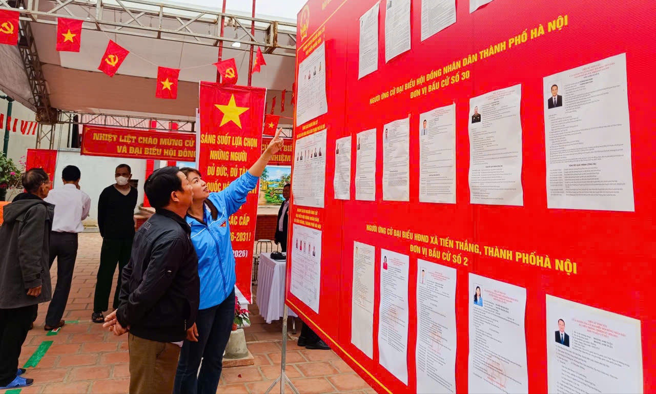 Tiếp tục đẩy mạnh tuyên truyền kết quả cuộc bầu cử tại xã Tiến Thắng- Ảnh 2.