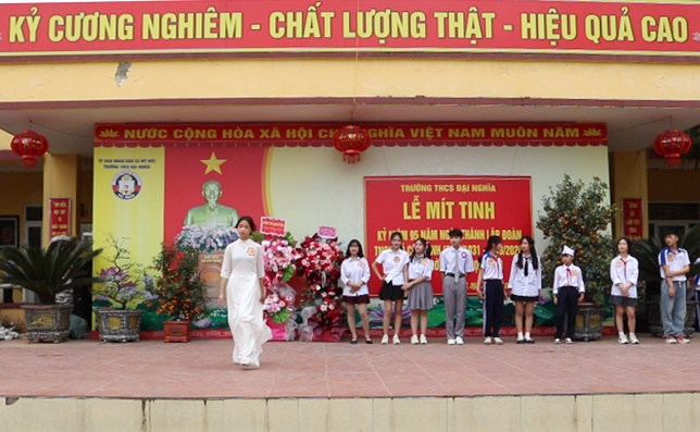 Trường THCS Đại Nghĩa tổ chức Lễ mít tinh kỷ niệm 95 năm ngày thành lập đoàn TNCS Hồ Chí Minh- Ảnh 7.