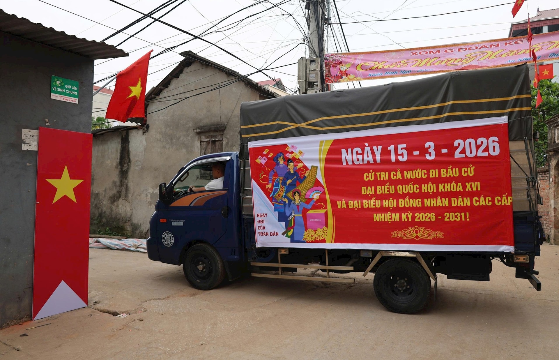 Tiếp tục đẩy mạnh tuyên truyền kết quả cuộc bầu cử tại xã Tiến Thắng- Ảnh 4.