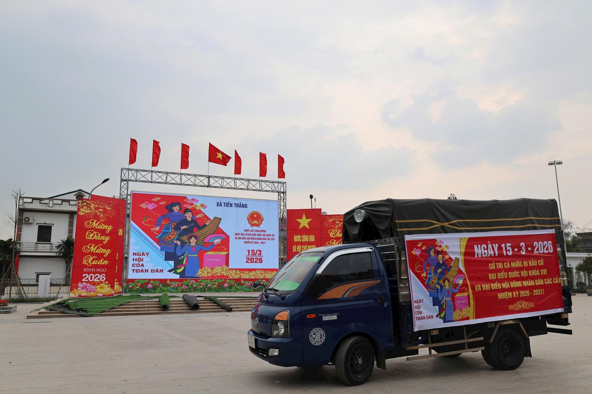 Tiếp tục đẩy mạnh tuyên truyền kết quả cuộc bầu cử tại xã Tiến Thắng- Ảnh 3.