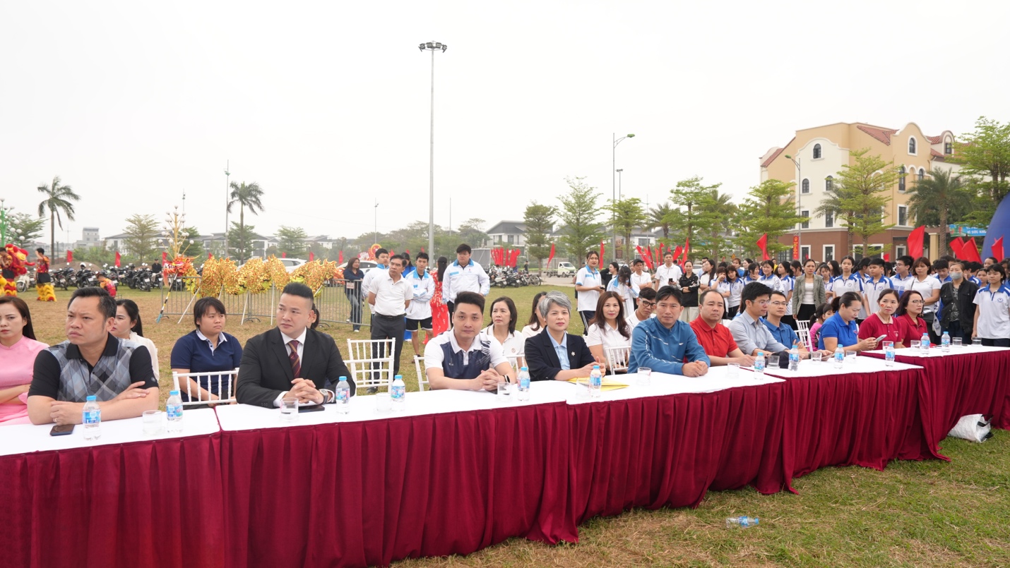 An Khánh sôi nổi trong Ngày chạy Olympic vì sức khỏe toàn dân, chào mừng kỷ niệm 80 năm Ngày truyền thống Ngành Thể dục thể thao Việt Nam (27/3/1946 - 27/3/2026)- Ảnh 2.