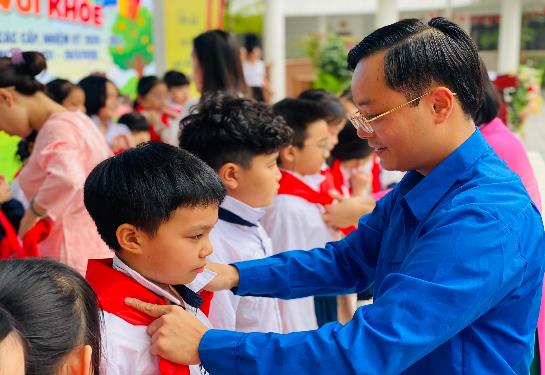 HỌC SINH TRƯỜNG TIỂU HỌC TRẦN PHÚ SÔI NỔI THAM GIA NGÀY HỘI THIẾU NHI VUI KHOẺ- TIẾN BƯỚC LÊN ĐOÀNLỄ KẾT NẠP ĐỘI VIÊN MỚI NĂM HỌC: 2025-2026- Ảnh 4.