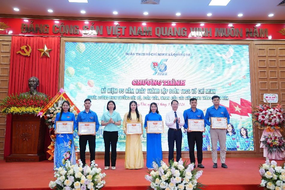 Quảng Oai: Sôi nổi kỷ niệm 95 năm Ngày thành lập Đoàn Thanh niên cộng sản Hồ Chí Minh- Ảnh 5.