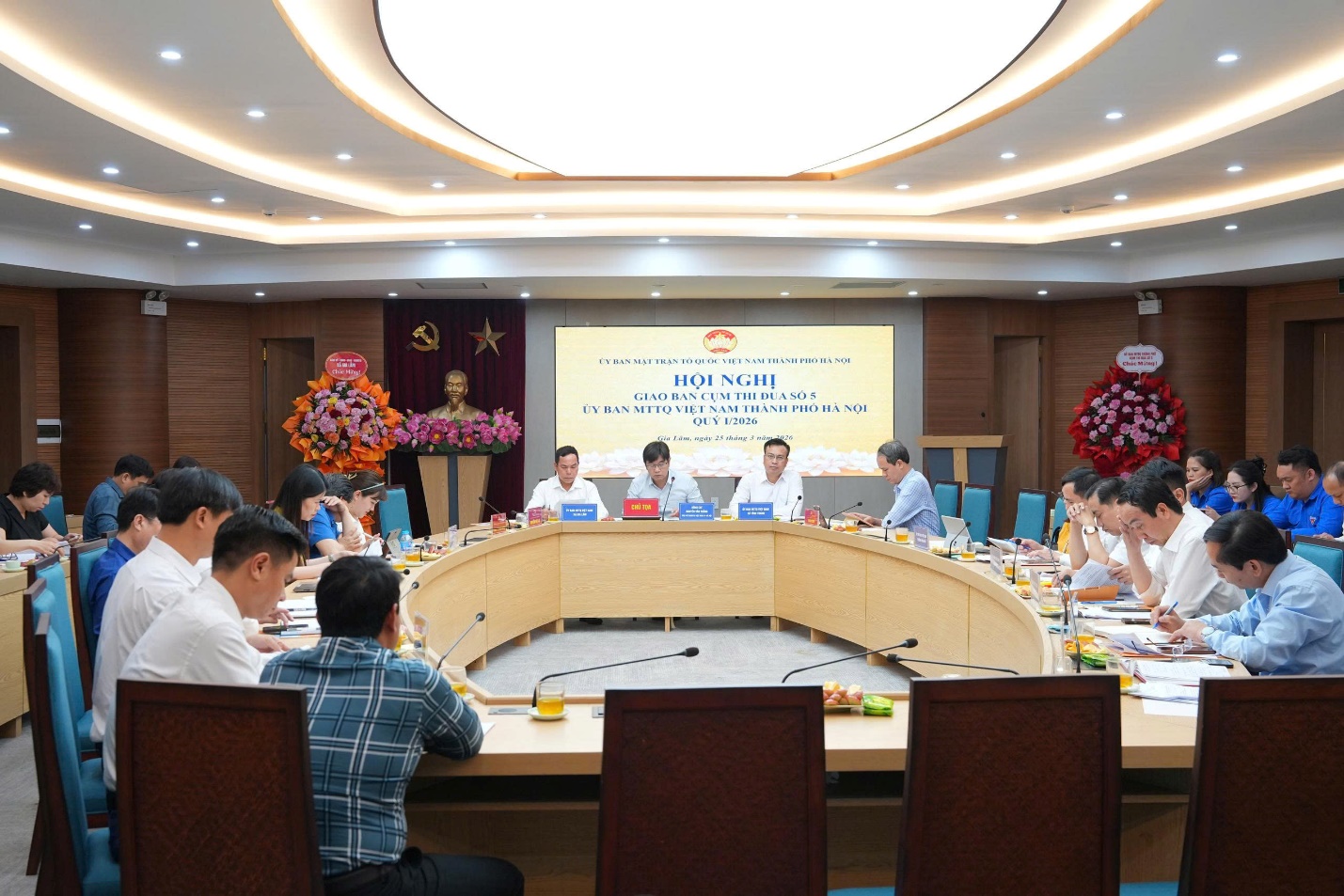 HỘI NGHỊ GIAO BAN VÀ KÝ GIAO ƯỚC THI ĐUA NĂM 2026 CỤM THI ĐUA SỐ 5 – ỦY BAN MTTQ VIỆT NAM THÀNH PHỐ HÀ NỘI- Ảnh 1.