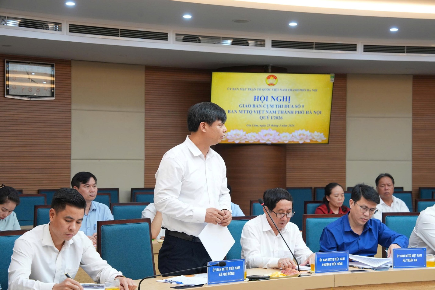 HỘI NGHỊ GIAO BAN VÀ KÝ GIAO ƯỚC THI ĐUA NĂM 2026 CỤM THI ĐUA SỐ 5 – ỦY BAN MTTQ VIỆT NAM THÀNH PHỐ HÀ NỘI- Ảnh 3.
