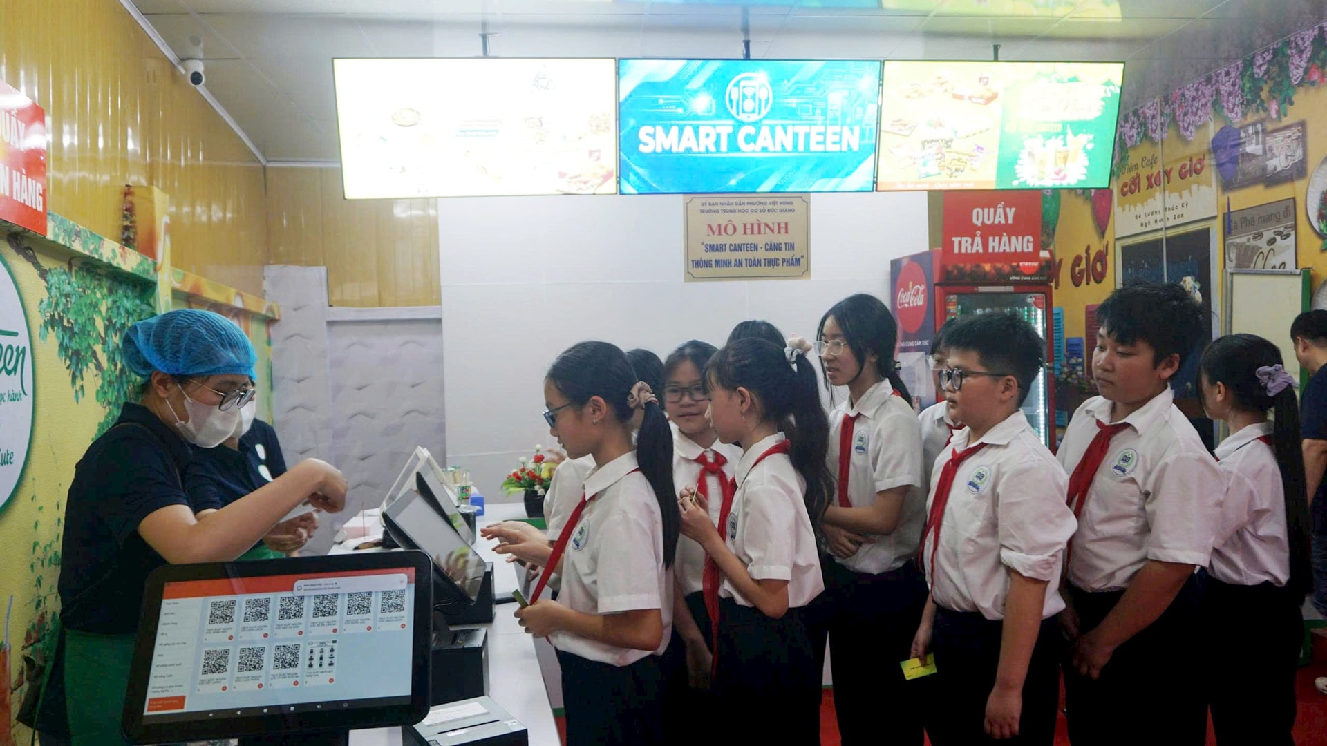 Việt Hưng triển khai mô hình “Smart Canteen” thứ tám tại Trường THCS Đức Giang- Ảnh 2.