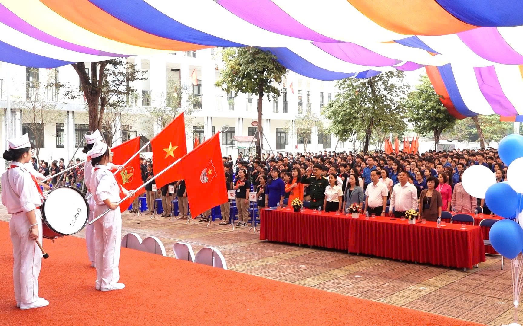 Sôi nổi Ngày hội 