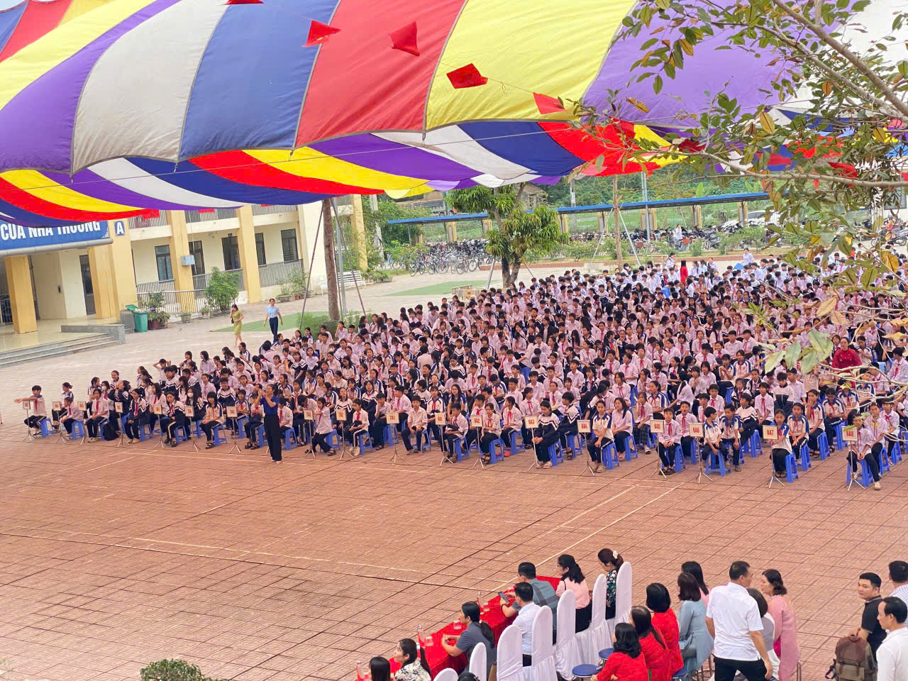 RA MẮT MÔ HÌNH "SMART CANTEEN – CĂNG TIN THÔNG MINH, AN TOÀN THỰC PHẨM" TẠI TRƯỜNG THCS CAO VIÊN