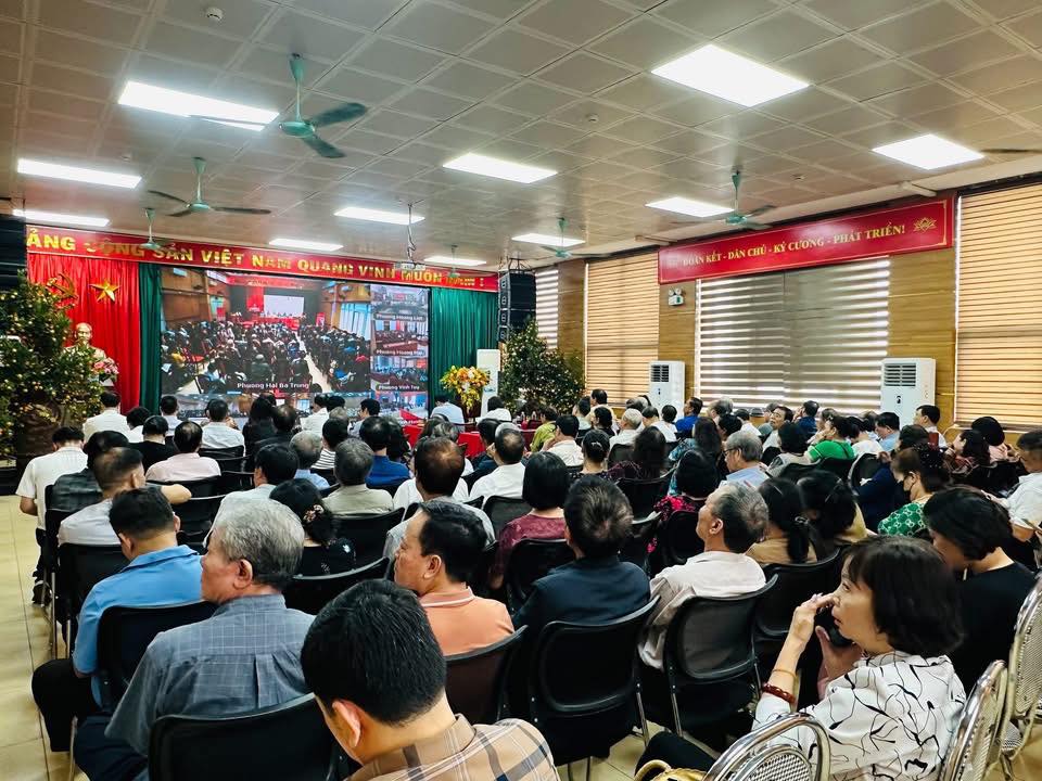 Phường Vĩnh Tuy tổ chức hội nghị tiếp xúc cử tri (trực tuyến) với người ứng cử đại biểu Quốc hội khóa XVI- Ảnh 3.