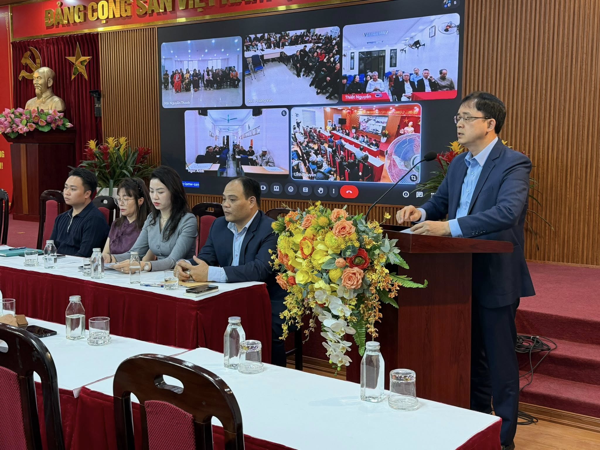 HỘI NGHỊ TIẾP XÚC CỬ TRI VỚI NGƯỜI ỨNG CỬ ĐẠI BIỂU HĐND PHƯỜNG VĨNH TUY NHIỆM KỲ 2026 – 2031. ĐƠN VỊ BẦU CỬ SỐ 3 - Ảnh 3.