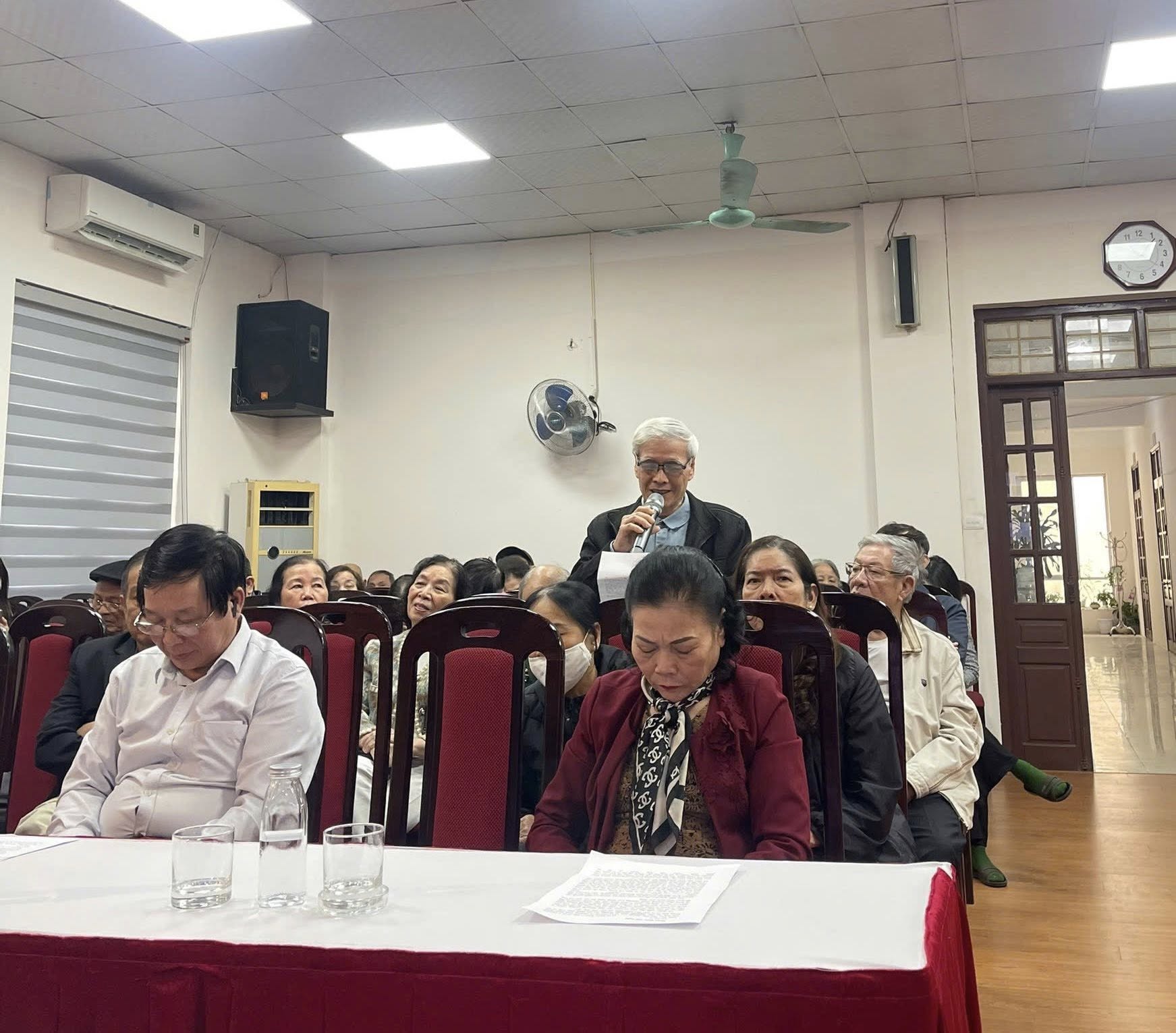 HỘI NGHỊ TIẾP XÚC CỬ TRI VỚI NGƯỜI ỨNG CỬ ĐẠI BIỂU HĐND PHƯỜNG VĨNH TUY NHIỆM KỲ 2026 – 2031. ĐƠN VỊ BẦU CỬ SỐ 3 - Ảnh 4.