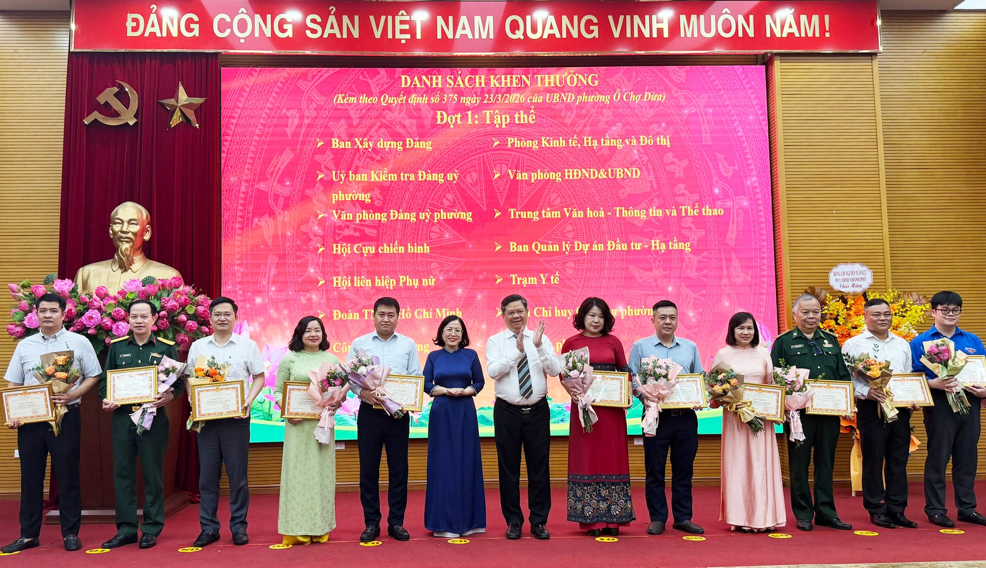 Phường Ô Chợ Dừa: Công tác bầu cử bảo đảm đúng quy trình, an toàn và nghiêm túc- Ảnh 1.