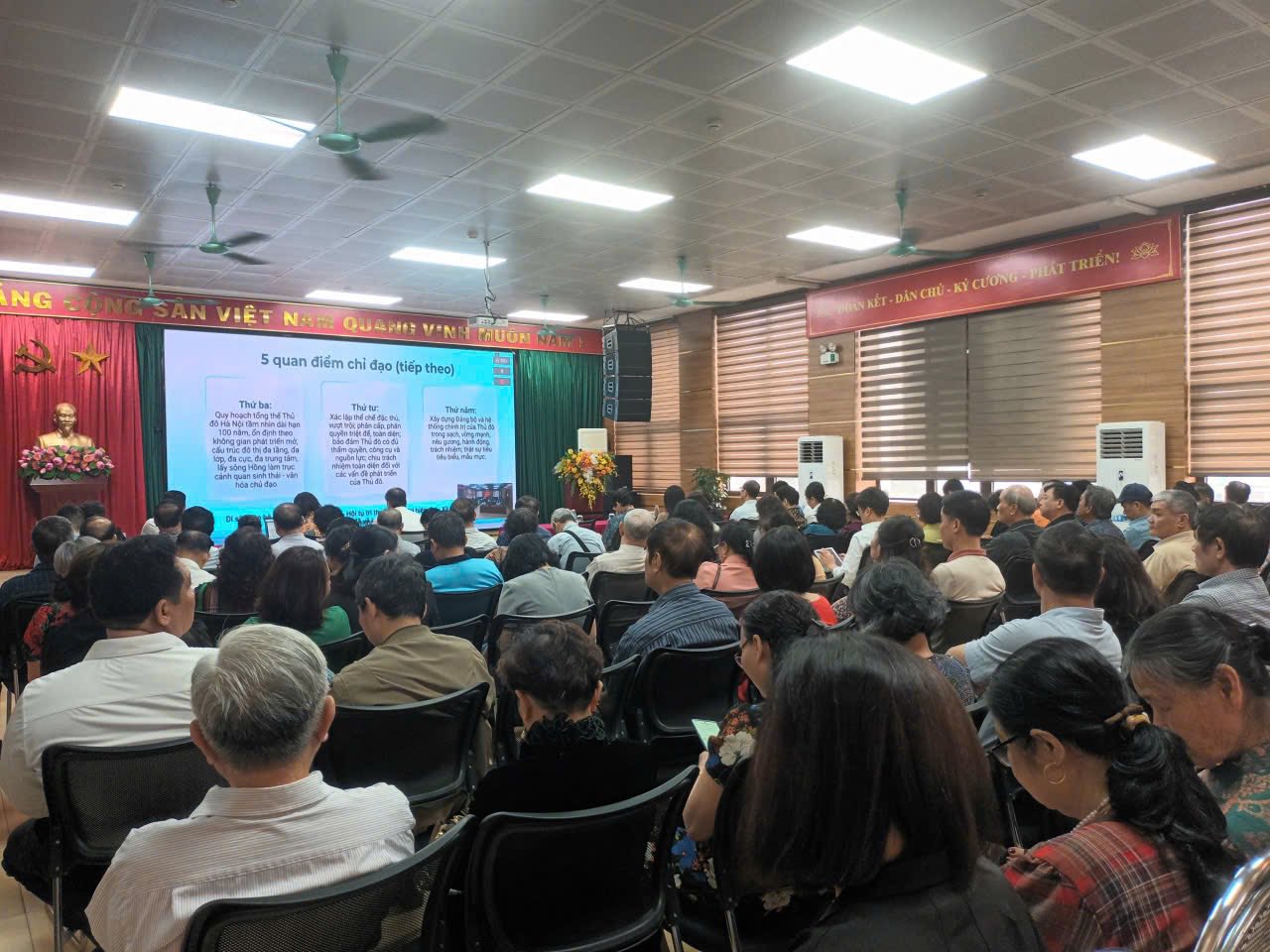 PHƯỜNG VĨNH TUY TỔ CHỨC HỘI NGHỊ TRỰC TUYẾN QUÁN TRIỆT NGHỊ QUYẾT SỐ 02-NQ/TW CỦA BỘ CHÍNH TRỊ - Ảnh 2.