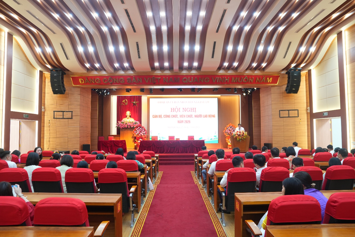 UBND XÃ GIA LÂM TỔ CHỨC HỘI NGHỊ CÁN BỘ, CÔNG CHỨC, VIÊN CHỨC, NGƯỜI LAO ĐỘNG NĂM 2026- Ảnh 1.