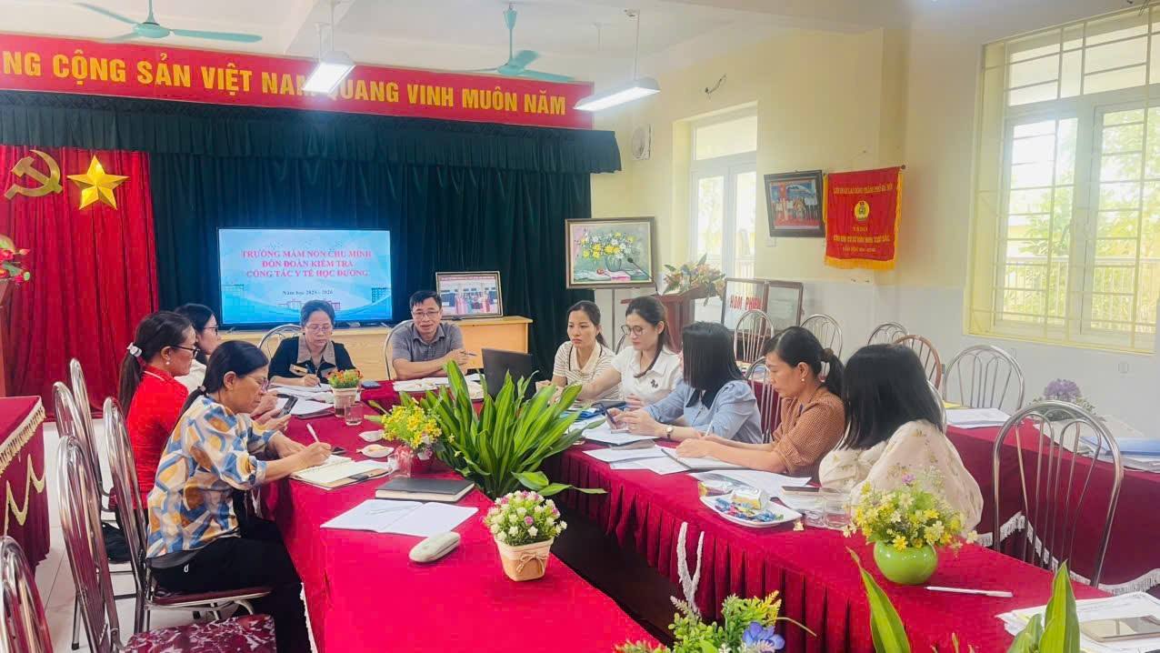 Quảng Oai tăng cường lãnh đạo, chỉ đạo công tác y tế trường học năm học 2025–2026- Ảnh 1.