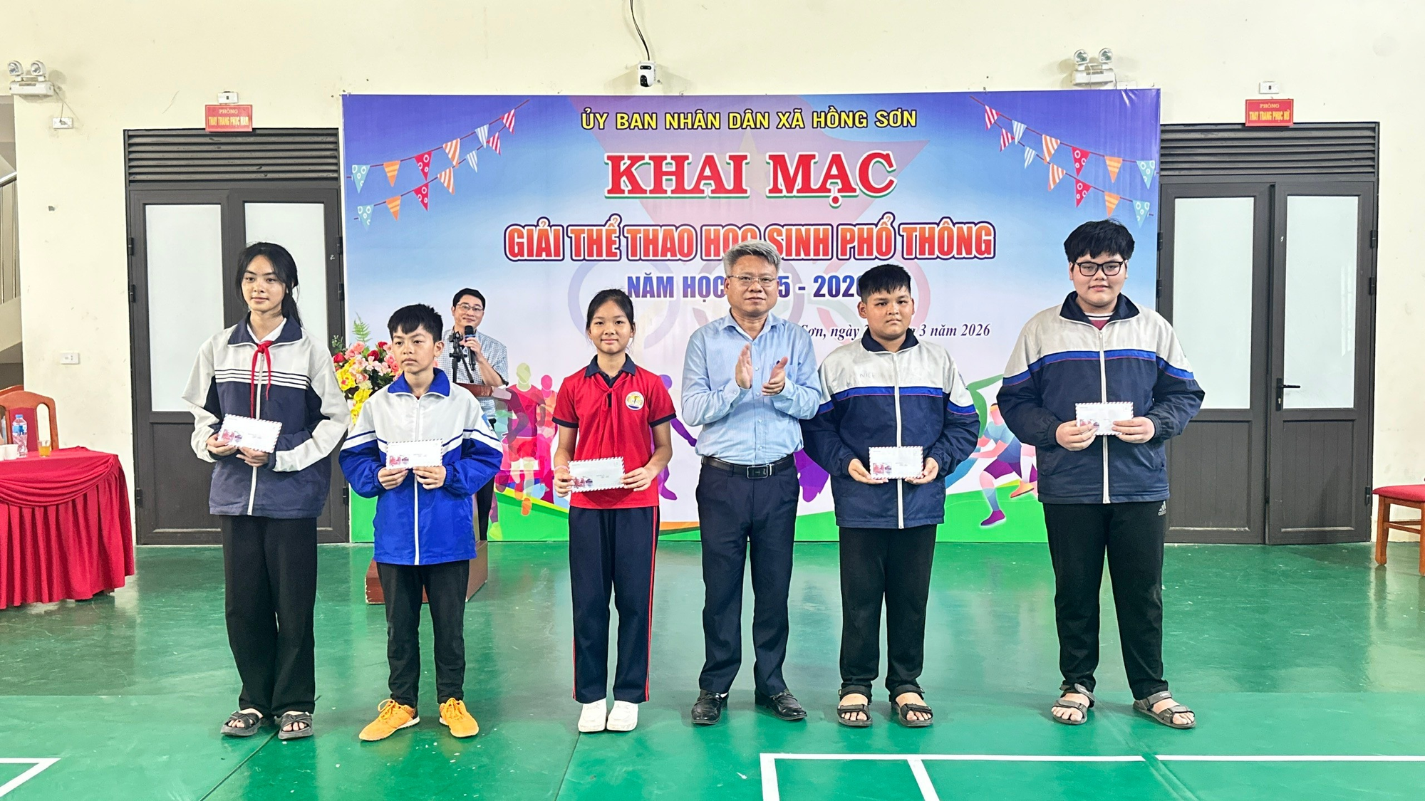 Hồng Sơn khai mạc Giải thể thao học sinh phổ thông năm học 2025-2026- Ảnh 3.
