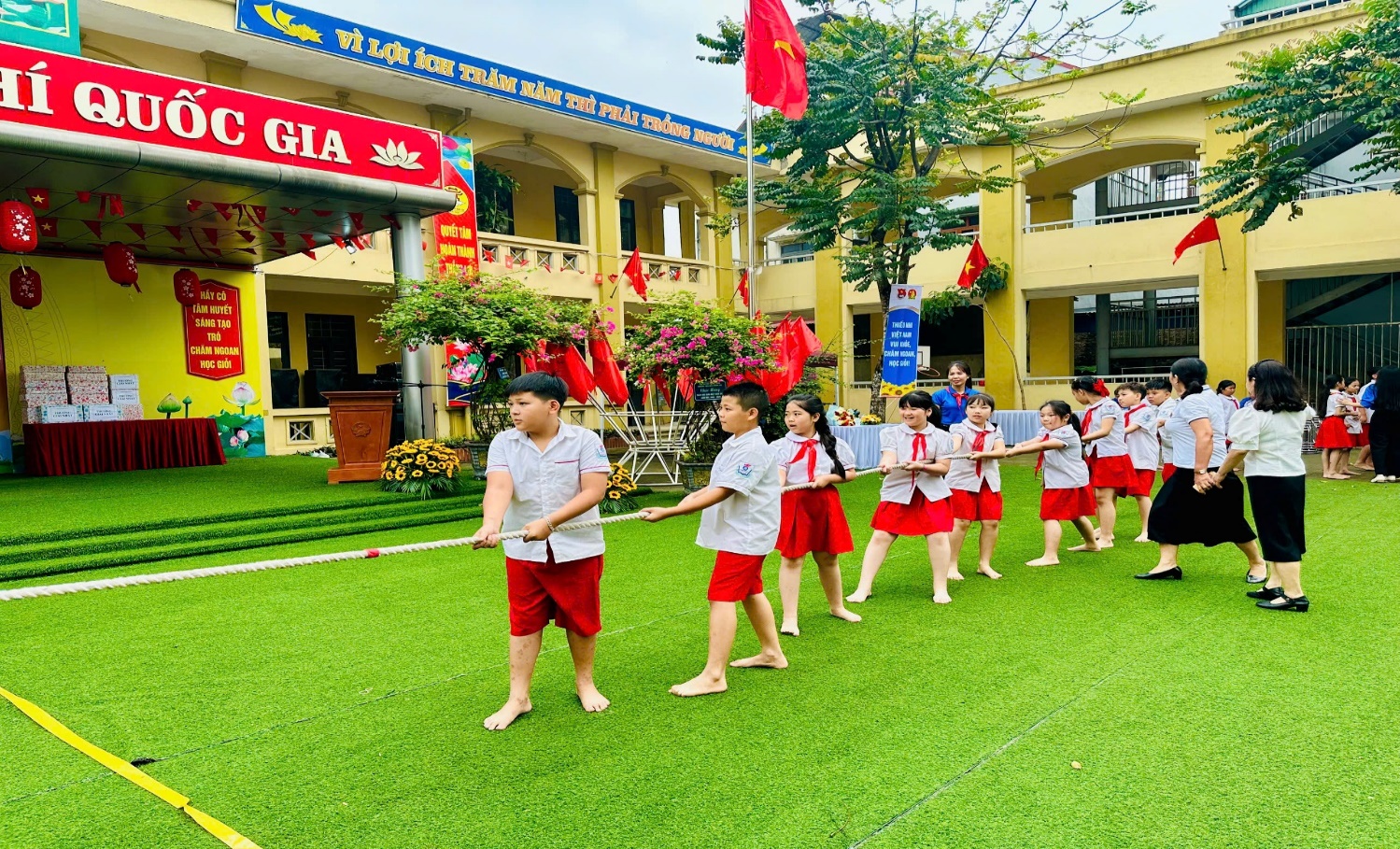 Ban chấp hành Đoàn, Hội đồng Đội xã Trần Phú tổ chức Ngày hội Thiếu nhi vui khoẻ - Tiến bước lên đoàn năm học 2025 -2026.- Ảnh 6.