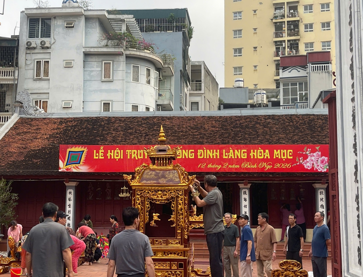 Giữ gìn bản sắc văn hoá dân tộc trong lễ hội truyền thống phường Yên Hoà- Ảnh 2.