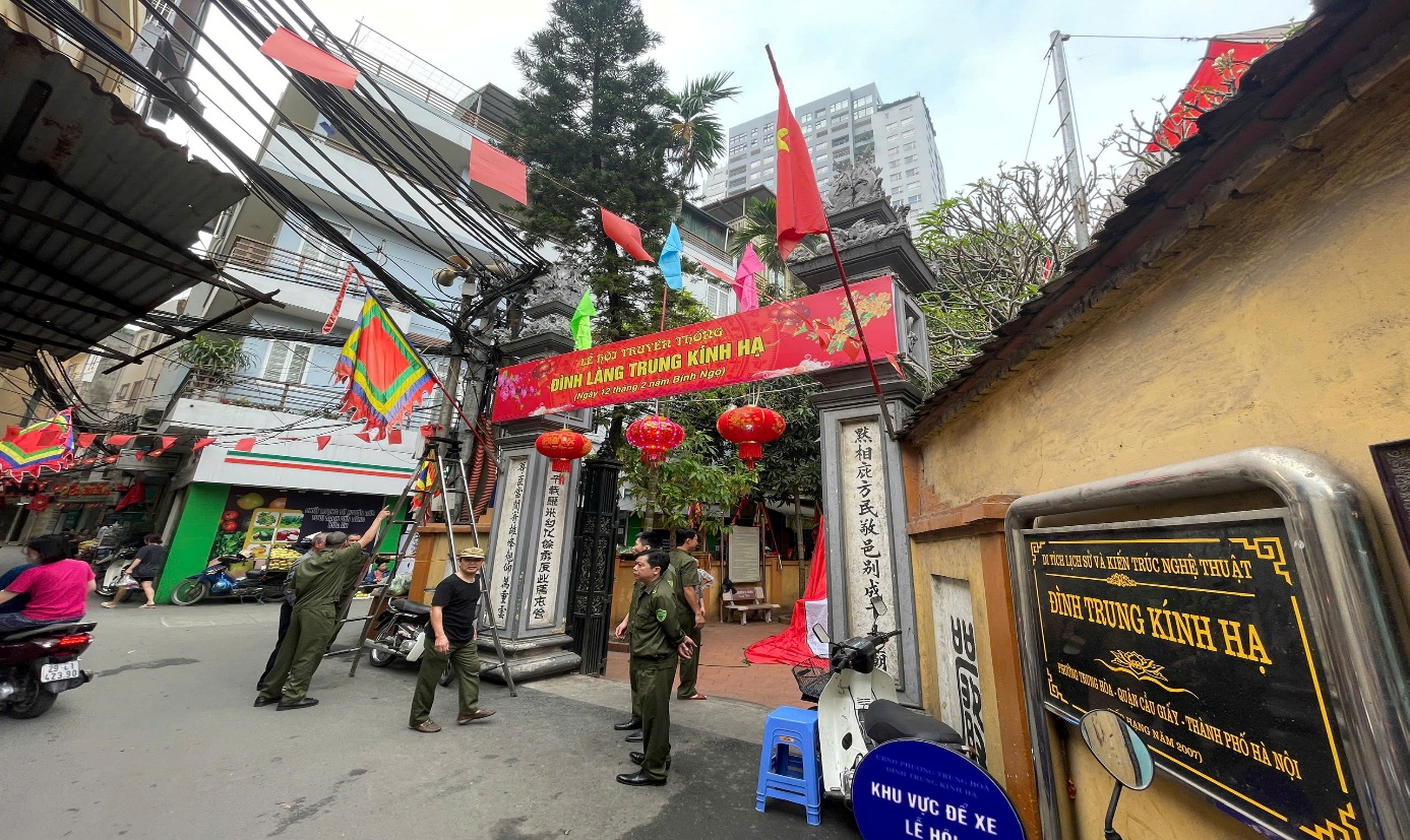 Giữ gìn bản sắc văn hoá dân tộc trong lễ hội truyền thống phường Yên Hoà- Ảnh 6.