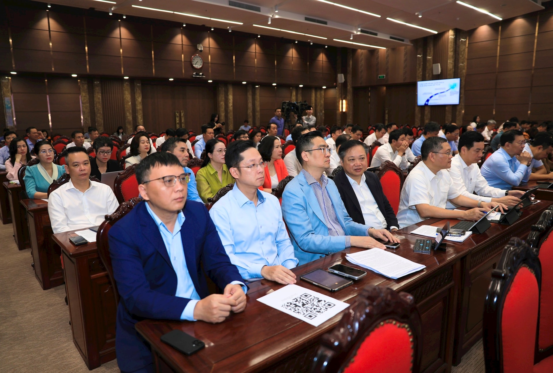 Triển khai Chương trình hành động thực hiện Nghị quyết số 02 của Bộ Chính trị về "Xây dựng và phát triển Thủ đô Hà Nội trong kỷ nguyên mới"- Ảnh 6.