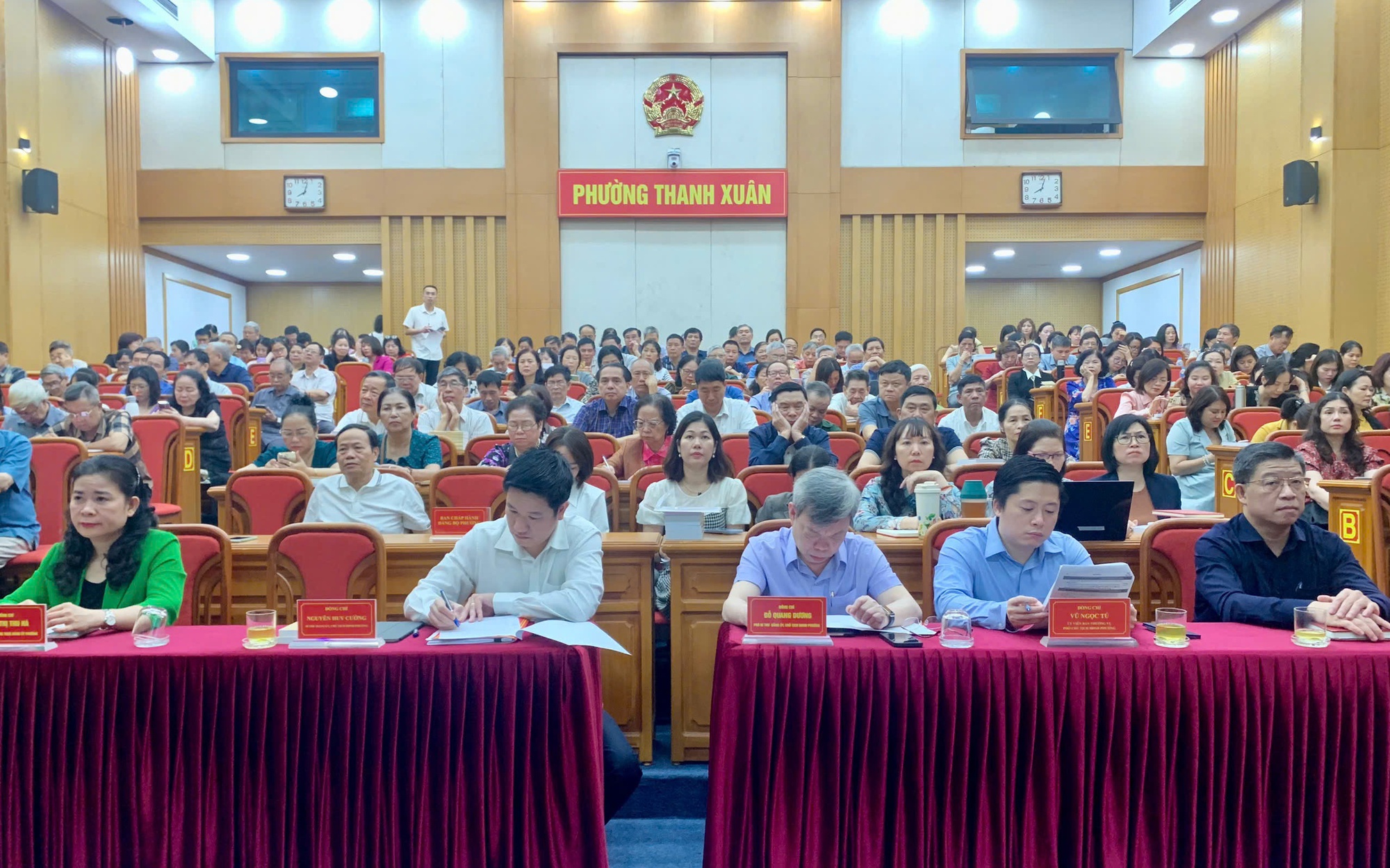 Các đại biểu dự hội nghị