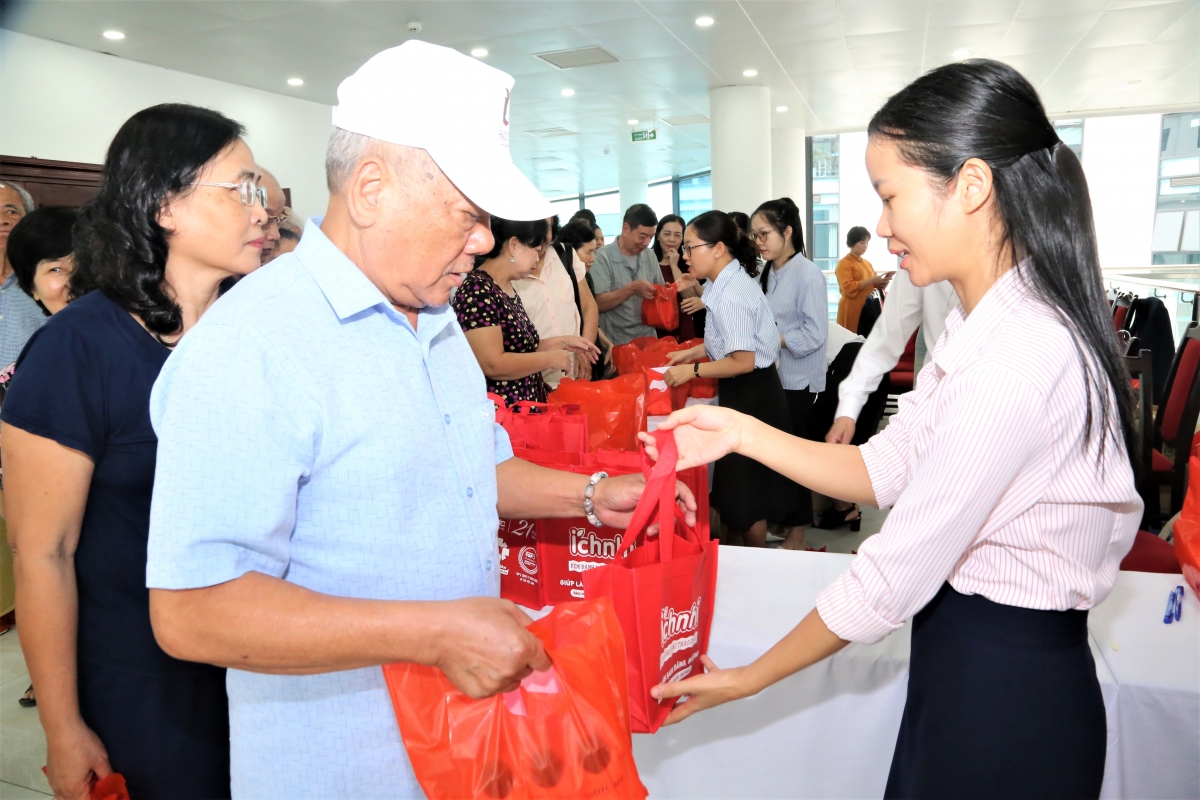 Câu lạc bộ chăm sóc sức khỏe Người cao tuổi (NCT) phường Cầu Giấy: Mô hình đặc biệt của Thủ đô- Ảnh 12.