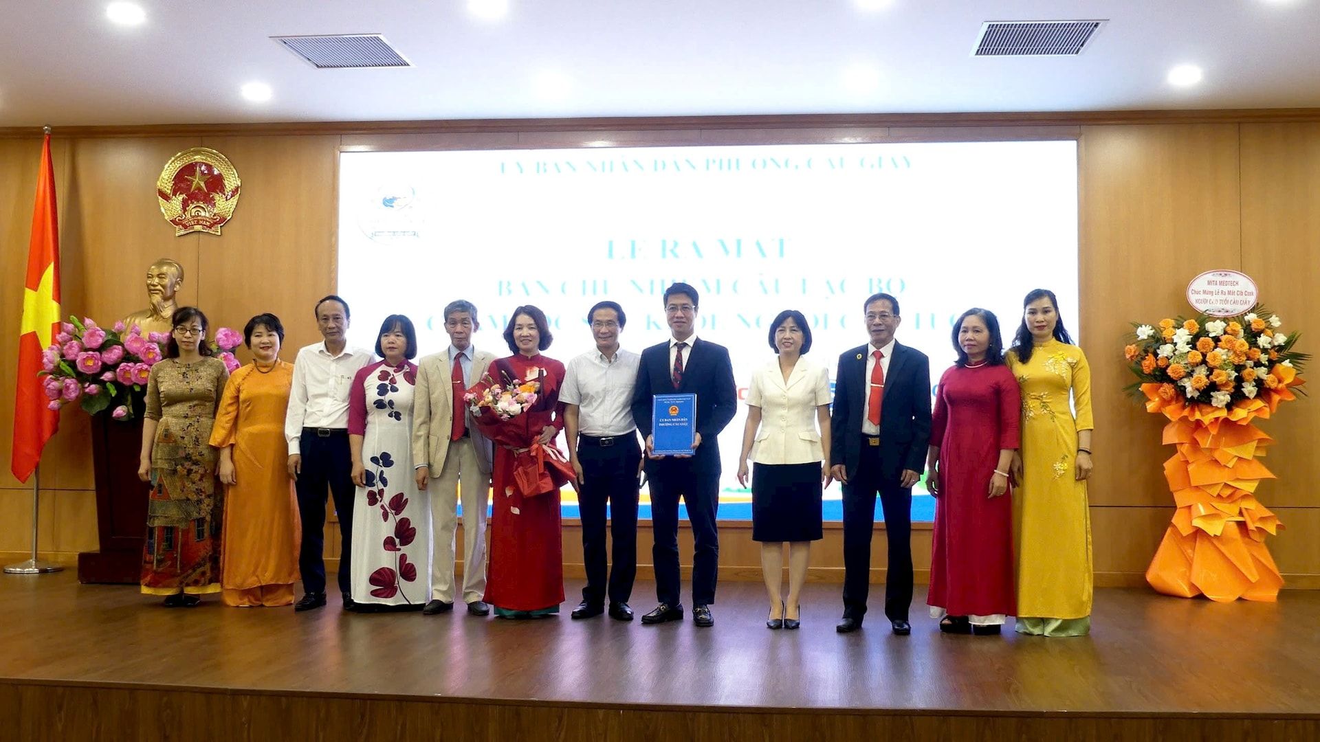 Cầu Giấy: Đưa Nghị quyết 72-NQ/TW vào cuộc sống qua mô hình CLB Chăm sóc sức khỏe người cao tuổi- Ảnh 1.