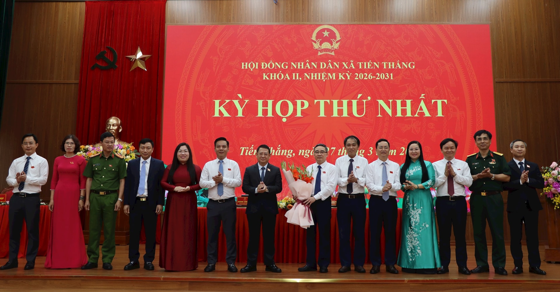 Kỳ họp thứ nhất khoá II HĐND xã Tiến Thắng: Quyết định nhiều nội dung quan trọng- Ảnh 5.