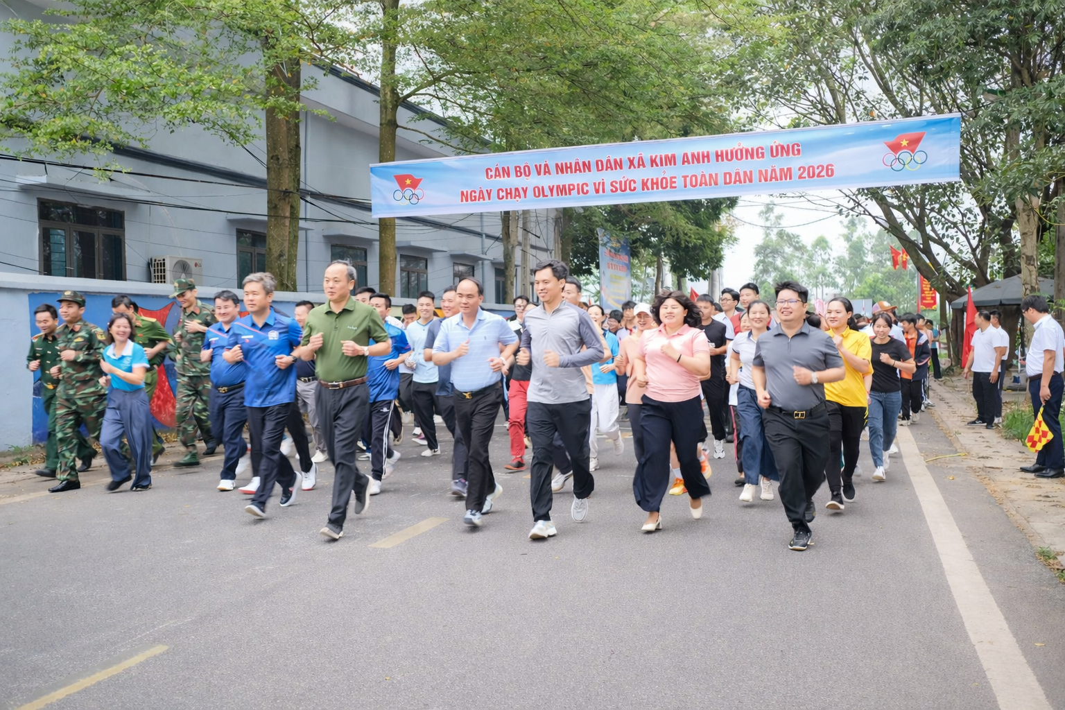 Xã Kim Anh: Ngày chạy Olympic, lan tỏa phong trào rèn luyện sức khỏe toàn dân- Ảnh 2.