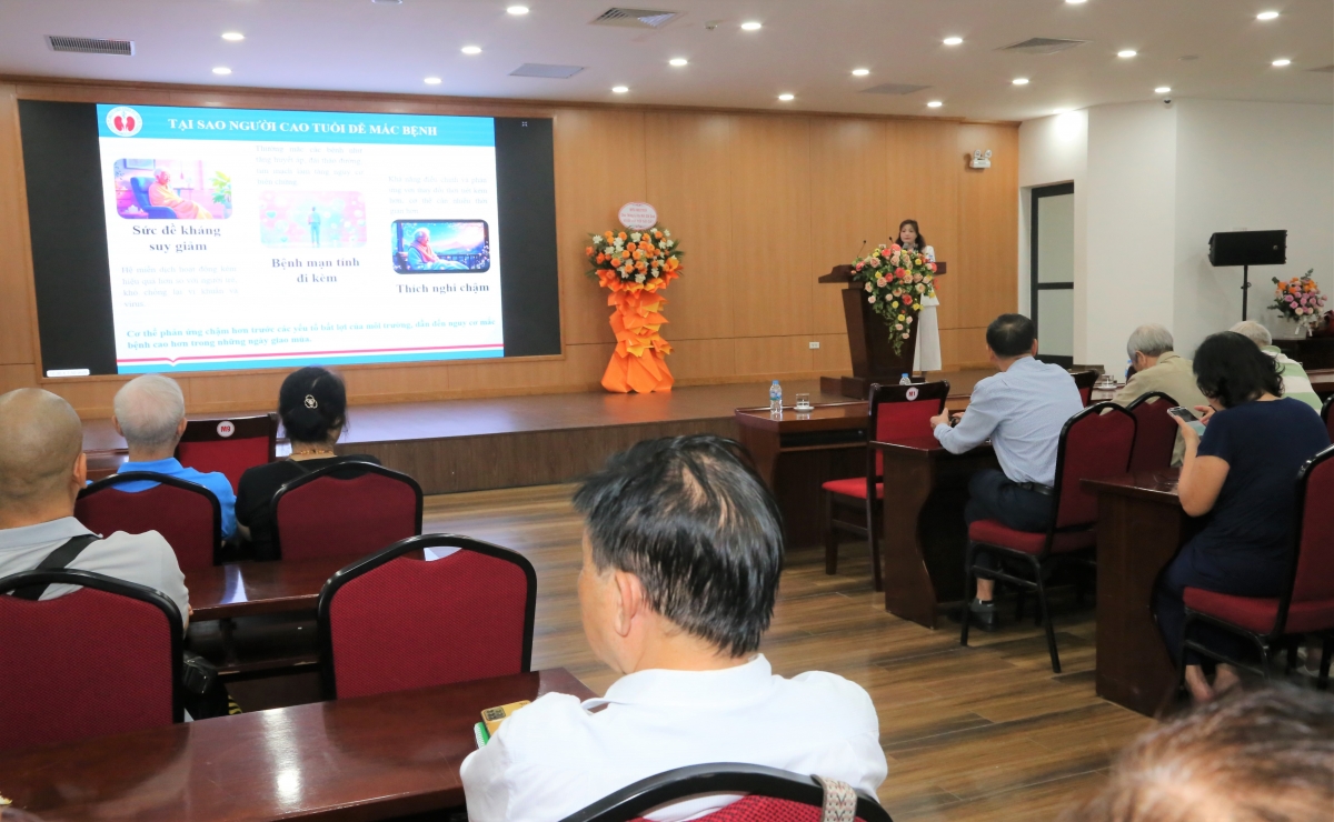 Câu lạc bộ chăm sóc sức khỏe Người cao tuổi (NCT) phường Cầu Giấy: Mô hình đặc biệt của Thủ đô- Ảnh 6.