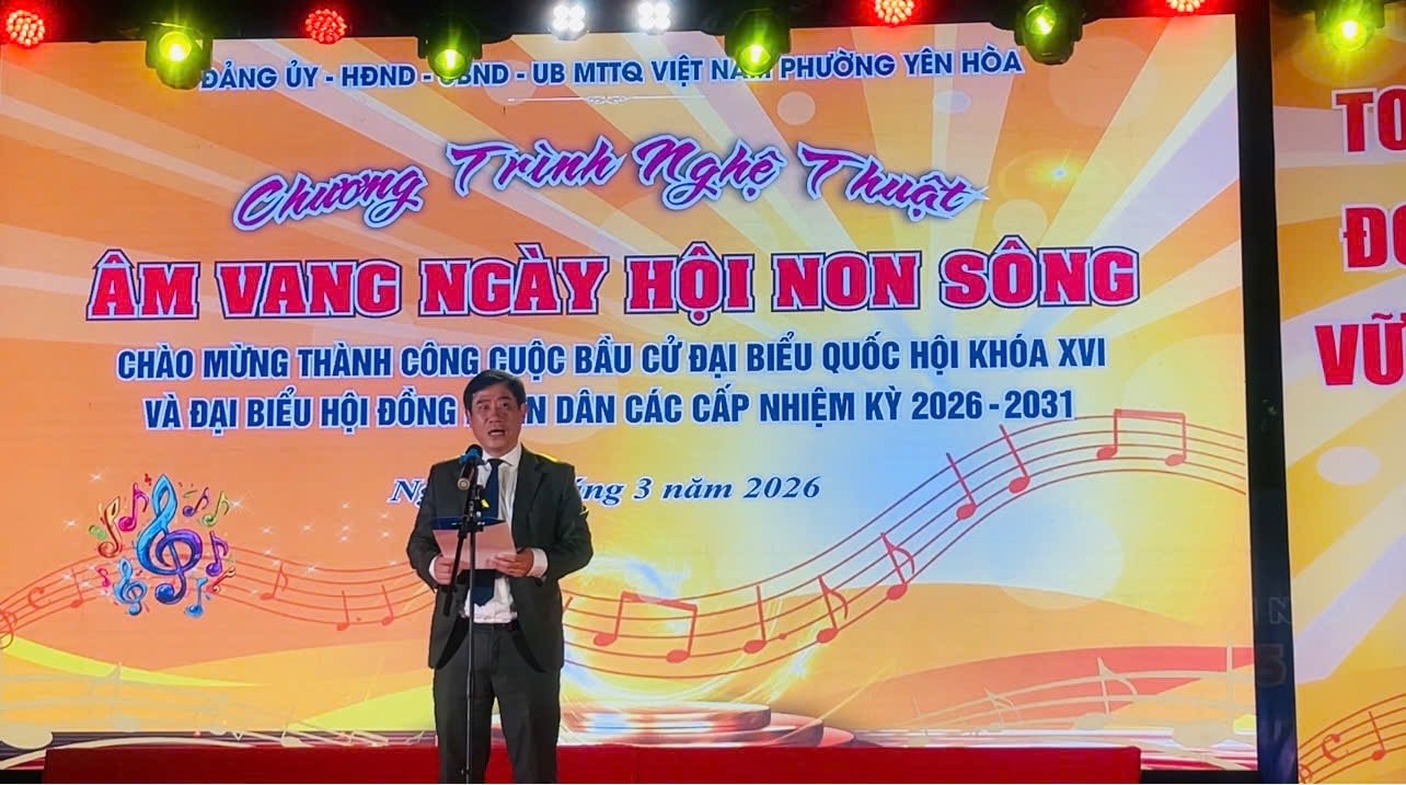 Phường Yên Hòa tổ chức thành công chương trình nghệ thuật “Âm vang ngày hội non sông"- Ảnh 1.