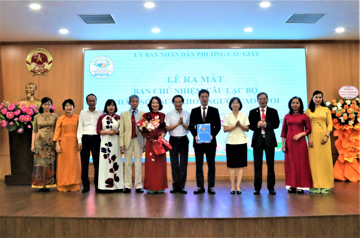 Câu lạc bộ chăm sóc sức khỏe Người cao tuổi (NCT) phường Cầu Giấy: Mô hình đặc biệt của Thủ đô- Ảnh 3.