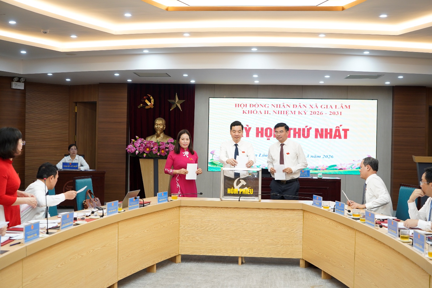 Đồng chí Nguyễn Việt Hà tiếp tục được bầu làm Chủ tịch HĐND xã Gia Lâm- Ảnh 4.